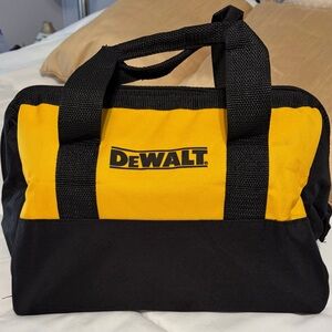 Dewalt Black & Yellow Heavy Duty Contractors 13” Tool Bag NEW